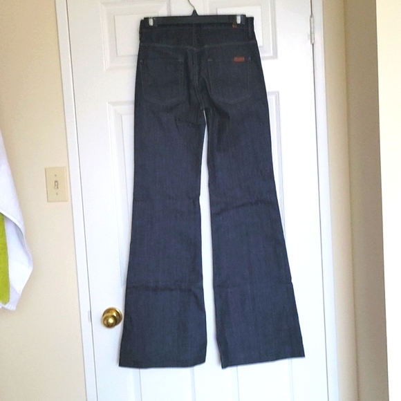 7 For All Mankind - Picture 3 of 4